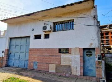 Bodega-Galpón · 430m² · Galpon Comercial en Avellaneda