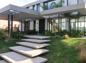 Frente · Casa a Estrenar en Pilará · Moderna, Muy Luminosa y con Pileta
