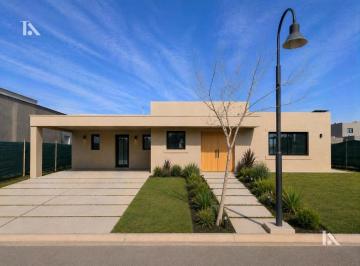 Casa · 150m² · 4 Ambientes · 2 Cocheras · Casa Venta - 3 Dorm. - Barrio Gran Boedo - Luján de Cuyo - Mendoza