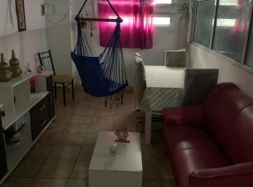 PH · 173m² · 3 Ambientes · 1 Cochera · PH en Venta - 2 Dorm. 1 Baño - Cochera - 241 m² - Mataderos