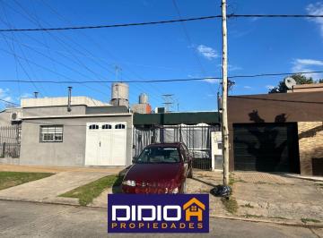PH · 43m² · 3 Ambientes · 1 Cochera · Casa Venta Llavallol 3 Ambientes Apta Credito