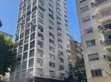Departamento de 3 ambientes, Recoleta · Excelente y Amplio 3 Ambientes con Cochera Cubierta Fija. Vista Panorámica.