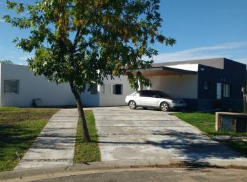 Casa de 4 ambientes, Escobar · Casa en Venta en Los Eucaliptus Haras de Santa María