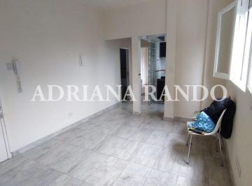 Departamento de 3 ambientes, Villa Devoto · Amplio Departamento de 3 Ambientes Al Frente - Segundo Piso por Escalera