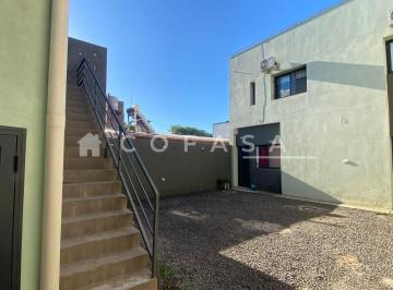 Casa · 90m² · 5 Ambientes · 1 Cochera · Casa PH en Zona Norte
