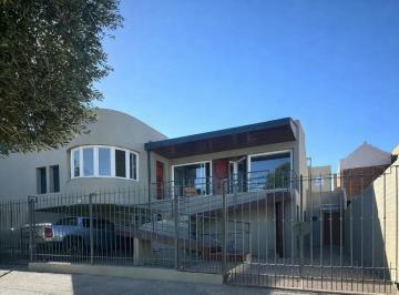Casa · 202m² · 4 Ambientes · Casas - Casa - Puerto Madryn