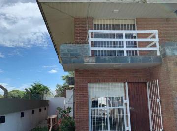 Casa · 111m² · 5 Ambientes · 1 Cochera · Casa en Venta - 3 Dorm. 3 Baños 1 Cochera - 210 m² - Mar del Plata