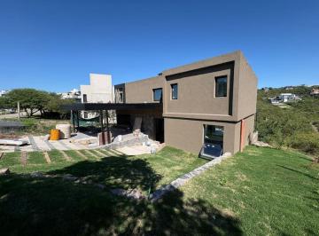 Casa de 8 ambientes, La Calera · En Venta | Casa Country La Deseada a Estrenar con Diseño y Vistas Únicas