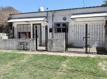 PH · 74m² · 2 Ambientes · 1 Cochera · Venta de PH Independiente con Cochera