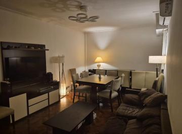 Departamento · 63m² · 3 Ambientes · Depto 3 Amb Apto Crédito Muy Buen Estado Edificio con Gran Jardín. Villa del Parque