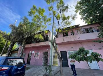 Edificio · 300m² · 36 Ambientes · Complejo de Departamentos en Venta - 18 Dorm. 18 Baños - 300 m² - Ezpeleta Este