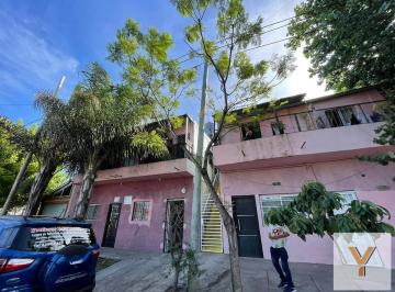 Edificio · 300m² · 36 Ambientes · Complejo de Departamentos en Venta - 18 Dorm. 18 Baños - 300 m² - Ezpeleta Este