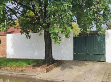 Casa · 400m² · 3 Dormitorios · 1 Cochera · Casa en Venta