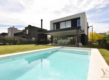 Casa · 191m² · 5 Ambientes · 1 Cochera · Casa en Venta en Castaños, Lote Interno, Nordelta, Tigre