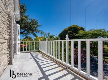 Casa · 376m² · 6 Ambientes · 2 Cocheras · Casa en Playa Grande