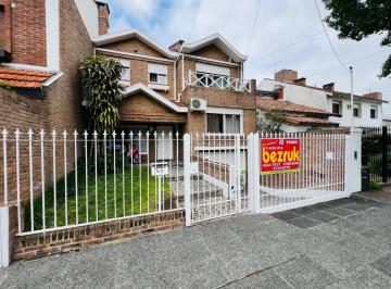 Casa · 351m² · 6 Ambientes · 2 Cocheras · Casa de 6 Ambientes en Venta en Martínez