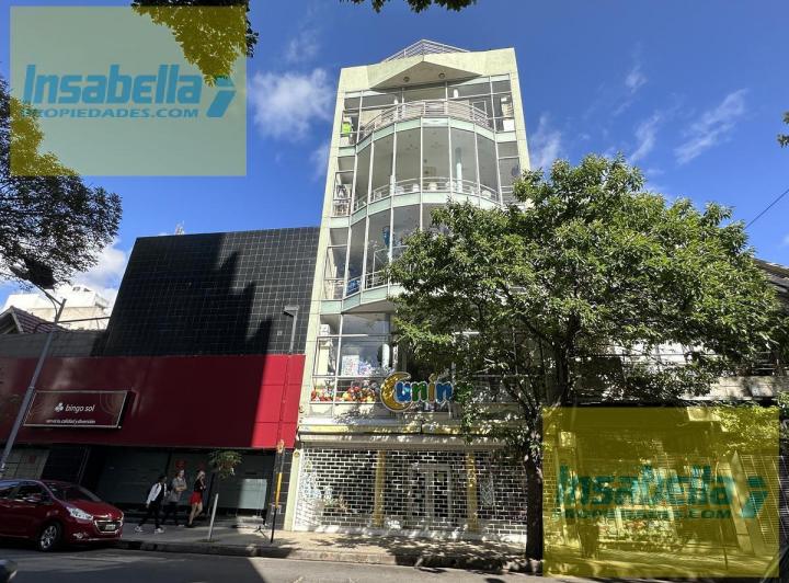 Local comercial · 950m²