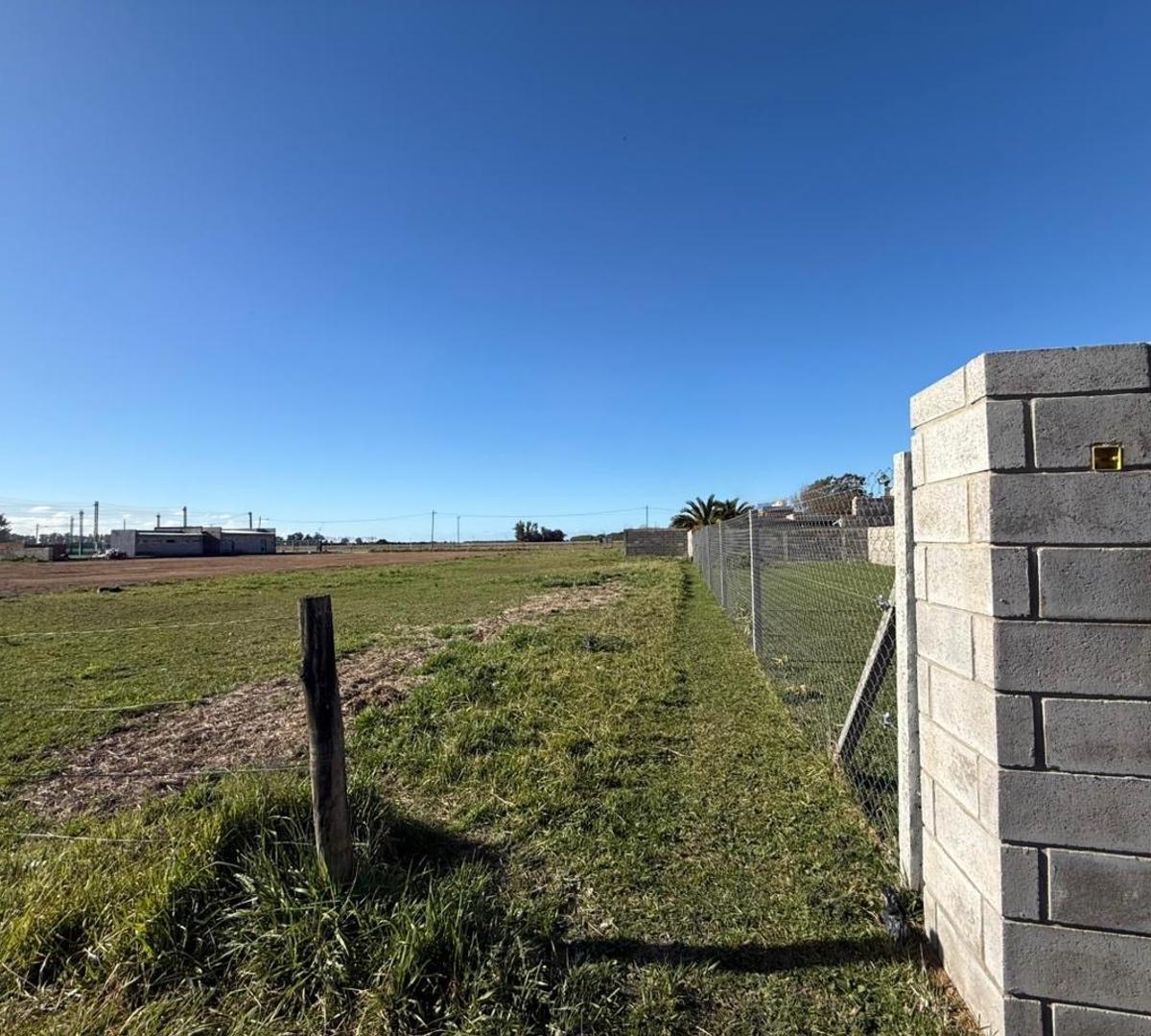 Terreno de 425 mts2. Medidas 10 x 42, 50. Barrio Castagnino.