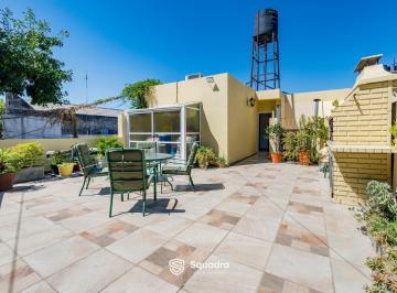 Casa · 77m² · 6 Ambientes · Venta - Casa de Tres Dorm., Terraza con Parrillero. General José de San Martin, Rosario.