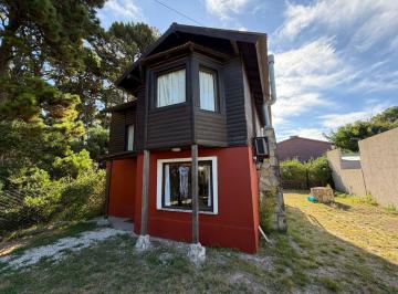 Casa · 90m² · 4 Ambientes · Casa de Dos Plantas en Mar Azul