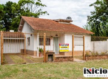 Casa de 3 ambientes, Mar de Ajó · Chalet: Libres del Sur N° 1028 E/ Solis y Calvetti - El Silvio - C1071