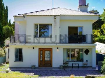 Casa · 195m² · 5 Ambientes · Casa en Venta Zona El Paraiso Tandil