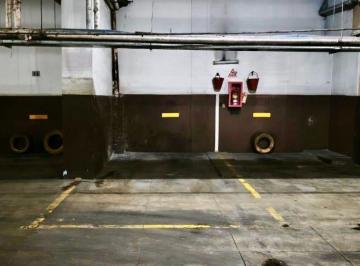 Garage , San Nicolás · Cochera Cubierta en Tucuman 766, Centro de Caba!