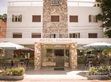 Hotel · 800m² · 25 Dormitorios · Hotel en Venta 25 Habitaciones Sobre Av Roosevelt Punta del Este Ideal Inversores