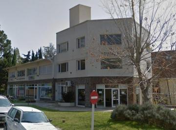 Edificio · 815m² · 20 Ambientes · 12 Cocheras · Edificio Comercial en Venta - 3 Niveles - Oficinas Baños - 1014 m² - Pinamar