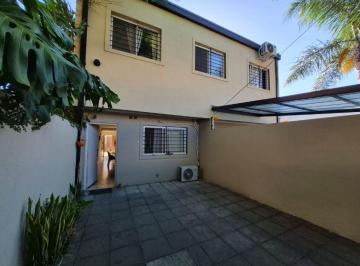 Casa de 4 ambientes, Quilmes · Venta de Casa en Duplex de 4 Amb con Cochera y Fondo Libre en Quilmes