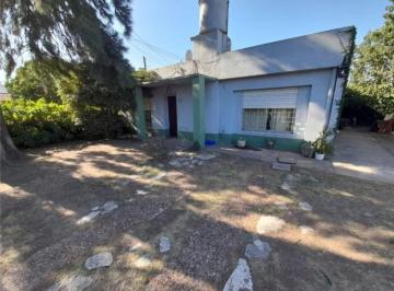 Casa · 130m² · 3 Ambientes · Casa en Venta - 2 Dorm. 1 Baño - 200 m² - Ituzaingó