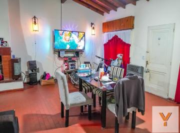 Casa · 110m² · 4 Ambientes · Casa en Venta - 3 Dorm. 2 Baños - Moreno