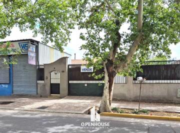Casa · 620m² · 2 Dormitorios · Openhouse Vende Casa con Salón Comercial en Guaymallén