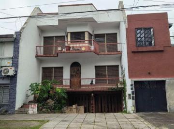 Casa de 9 ambientes, Villa Devoto · Casa a Refaccionar a Pocos m de Av Juan B Justo