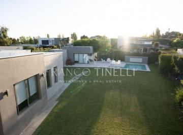 Casa de 12 ambientes, Chacras de Coria · Casa en Venta - 5 Dorm. - Barrio Privado El Remanso, Chacras de Coria