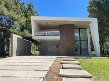 Casa de 5 ambientes, Costa Esmeralda · Residencial I Lote 211 4 Dorm C Pileta Venta!