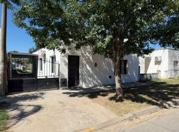 Casa de 4 ambientes, Ramallo · Casa con Pileta, Ramallo