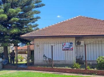Casa de 4 ambientes, Quilmes · Casa en Venta 4 Amb. con Parque y Garage en Quilmes Oeste