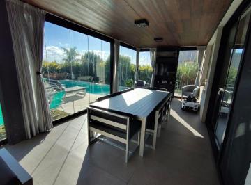 Casa de 5 ambientes, Berazategui · Oportunidad Casa en Pueblos del Plata, Barrio Magallanes, Lote en Altura, Hermosas Vistas