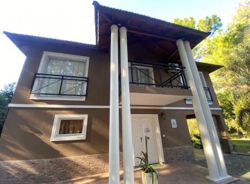Casa · 187m² · 5 Ambientes · 1 Cochera · Casa en Alquiler San Vicente