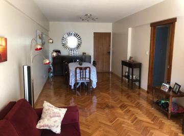 Departamento de 4 ambientes, Caballito · Venta 4 Amb. Reciclado a Nuevo con Cochera y Baulera. Apto Credito