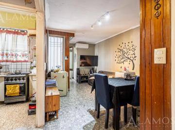 Casa · 230m² · 9 Ambientes · Venta Block Departamentos 3 Amb en Ciudadela Norte Inversor