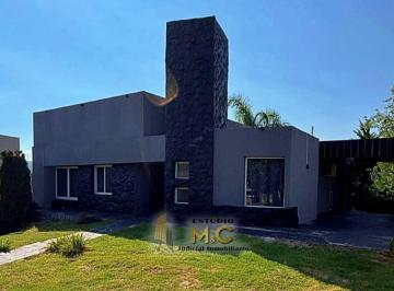Casa · 3293m² · 6 Ambientes · 4 Cocheras · Casa 3 Dorm. en La Arbolada Hollywood - Malagueño