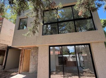 Casa · 120m² · 4 Ambientes · 2 Cocheras · Vendo Housing Duplex a Estrenar Piotti Al 6400