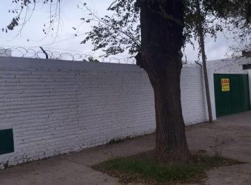 VENTA - GALPON + OFICINAS
Galpón, 2 oficinas, 2 baños, deposito, parrilla y gra · En Venta Galpon con Oficinas Brabard 1844