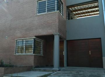 Casa · 140m² · 6 Ambientes · 2 Cocheras · Casa 3 Dormitorio 2 Baños Cochera Patio