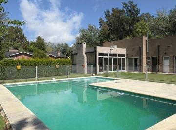 Casa de 4 ambientes, Berazategui · Exclusiva Casa en Ranelagh Golf Club