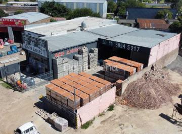 Bodega-Galpón · 520m² · Depósito Galpón en Venta en Moreno