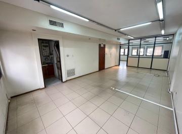 Oficina comercial · 70m² · 2 Ambientes · Oficina con Kitchenet y Baño Privado.