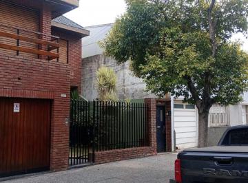 Casa de 5 ambientes, Mataderos · # Mira Esto # Apto Credito # Casa 5 Amb # Jardin # Gge # Tza